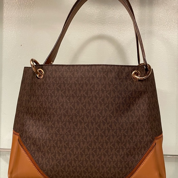 Large Nicole handbag - Picture 3 of 10